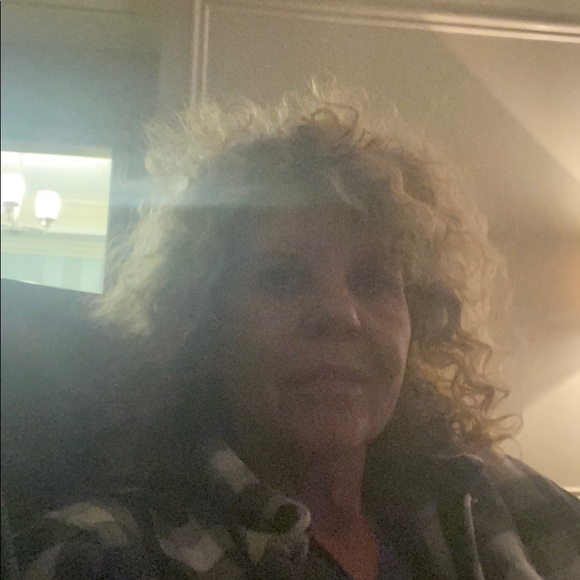 Meet your Posher, Nina - Picture 1 of 1